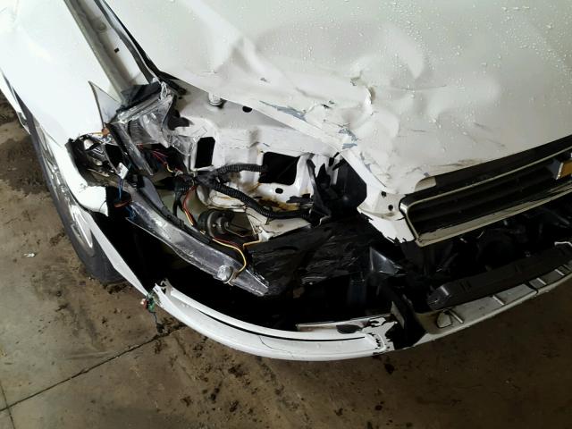 2G1WA5EK1A1209518 - 2010 CHEVROLET IMPALA WHITE photo 9