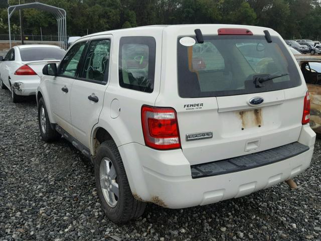 1FMCU0C75AKC30614 - 2010 FORD ESCAPE XLS WHITE photo 3