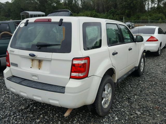 1FMCU0C75AKC30614 - 2010 FORD ESCAPE XLS WHITE photo 4