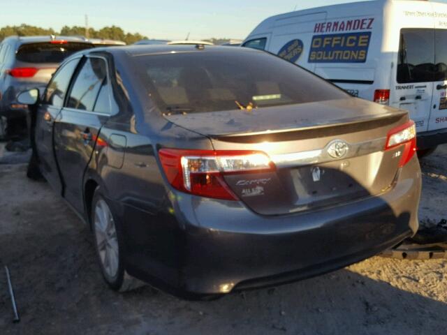 4T1BF1FK9CU144063 - 2012 TOYOTA CAMRY BASE GRAY photo 3