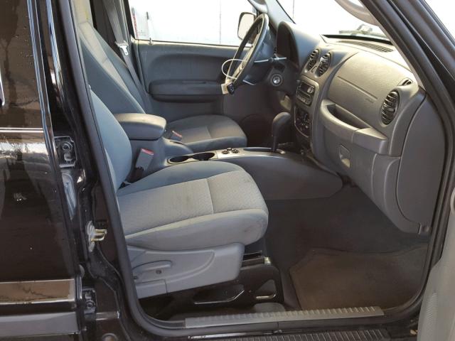 1J4GL38K25W522589 - 2005 JEEP LIBERTY RE BLACK photo 5