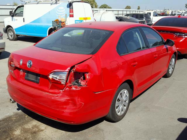 3VW1K7AJ0EM209447 - 2014 VOLKSWAGEN JETTA BASE RED photo 4