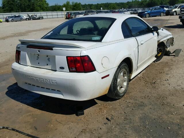 1FAFP4040XF127618 - 1999 FORD MUSTANG WHITE photo 4