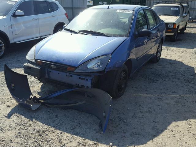 1FAHP34344W201543 - 2004 FORD FOCUS SE C BLUE photo 2