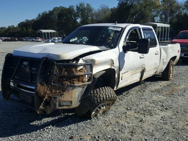 1GC4KYBG8AF155933 - 2010 CHEVROLET SILVERADO WHITE photo 2