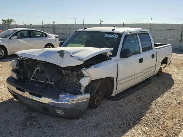 2GCEC13T751322185 - 2005 CHEVROLET SILVERADO WHITE photo 2