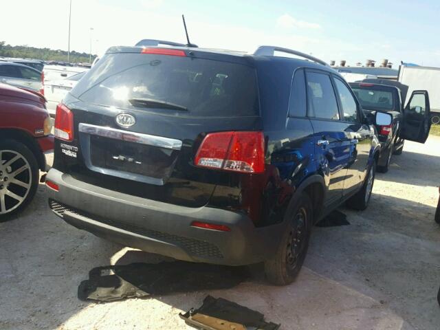 5XYKT3A19BG175952 - 2011 KIA SORENTO BLACK photo 4