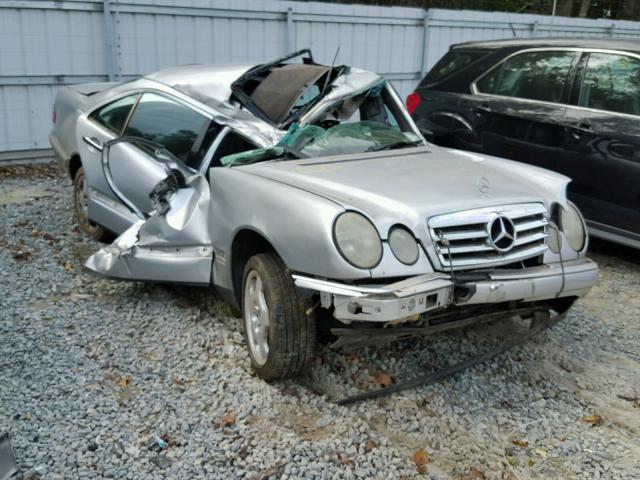 WDBJF65F8WA693159 - 1998 MERCEDES-BENZ E 320 SILVER photo 1