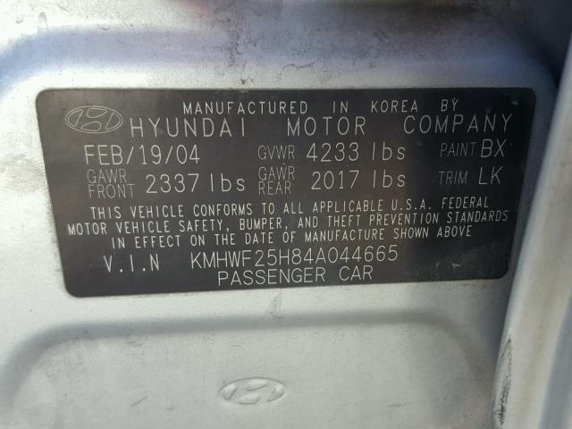 KMHWF25H84A044665 - 2004 HYUNDAI SONATA SILVER photo 10