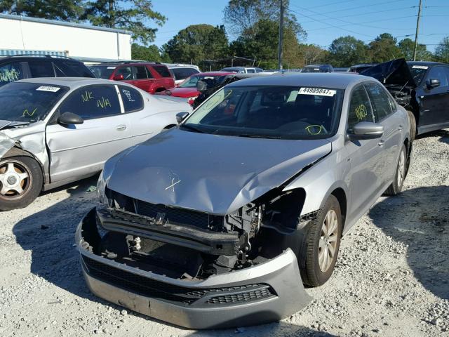 1VWAH7A37DC145567 - 2013 VOLKSWAGEN PASSAT S فضي صورة 2