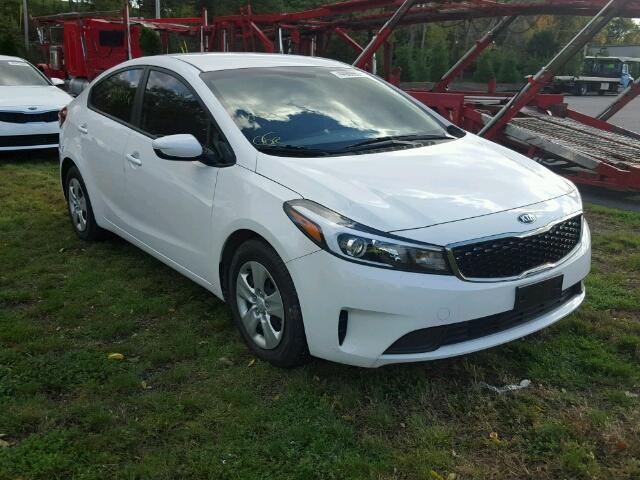 3KPFL4A76HE114916 - 2017 KIA FORTE WHITE photo 1