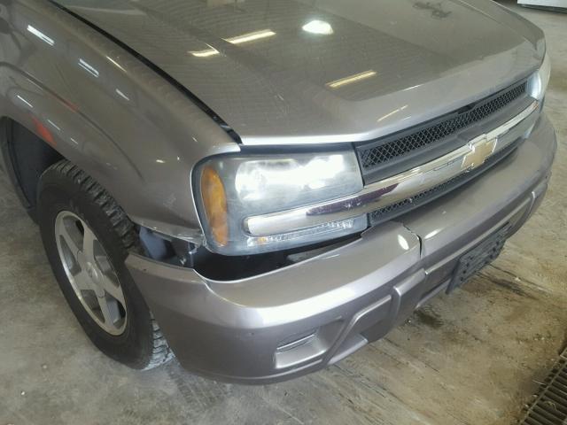 1GNDS13S262234644 - 2006 CHEVROLET TRAILBLAZE SILVER photo 9