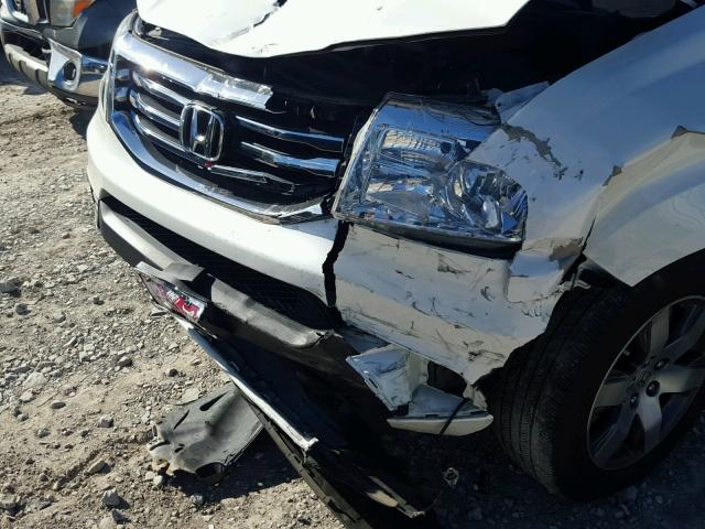 5FNYF4H92EB009786 - 2014 HONDA PILOT TOUR WHITE photo 9