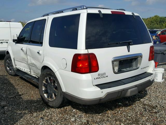 5LMFU28R24LJ06637 - 2004 LINCOLN NAVIGATOR Biały zdjęcie 3