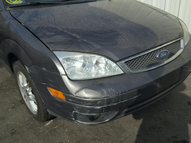 1FAHP36N05W200986 - 2005 FORD FOCUS ZXW GRAY photo 9