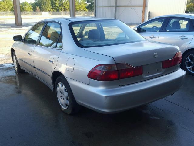 1HGCG5645XA116722 - 1999 HONDA ACCORD GRAY photo 3