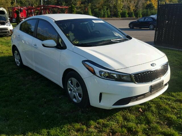 3KPFK4A70HE119483 - 2017 KIA FORTE WHITE photo 1