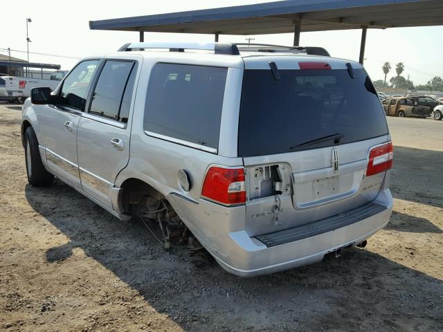 5LMJJ2J5XDEL05031 - 2013 LINCOLN NAVIGATOR 银色 照片 3