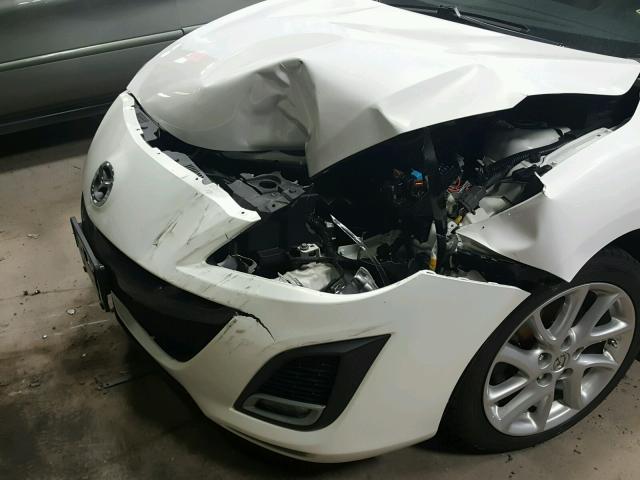 JM1BL1M58B1420033 - 2011 MAZDA 3 WHITE photo 9