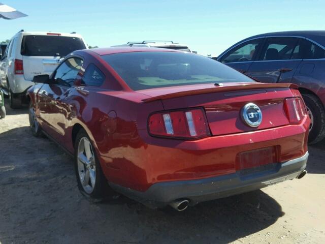 1ZVBP8CH9A5157533 - 2010 FORD MUSTANG GT RED photo 3