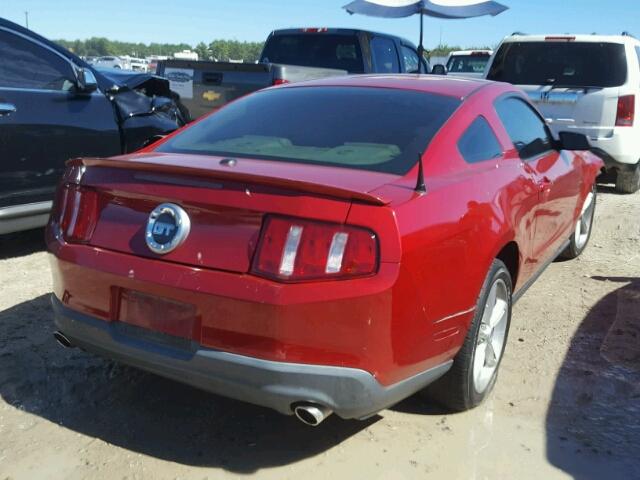 1ZVBP8CH9A5157533 - 2010 FORD MUSTANG GT RED photo 4