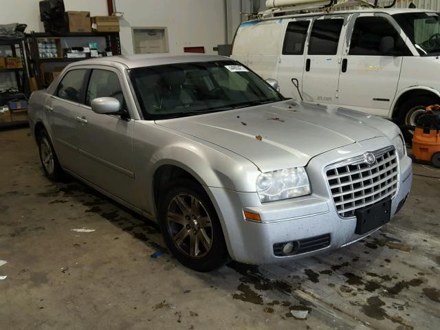 2C3KA53G27H835247 - 2007 CHRYSLER 300 TOURIN SILVER photo 1