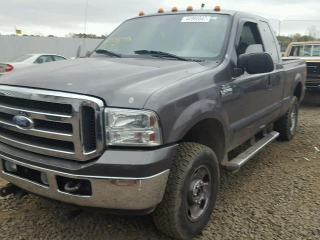 1FTSX21555EA05313 - 2005 FORD F250 SUPER GRAY photo 2