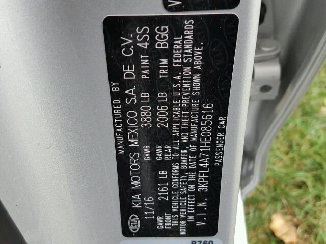 3KPFL4A71HE085616 - 2017 KIA FORTE SILVER photo 10