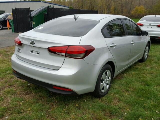 3KPFL4A71HE085616 - 2017 KIA FORTE SILVER photo 4