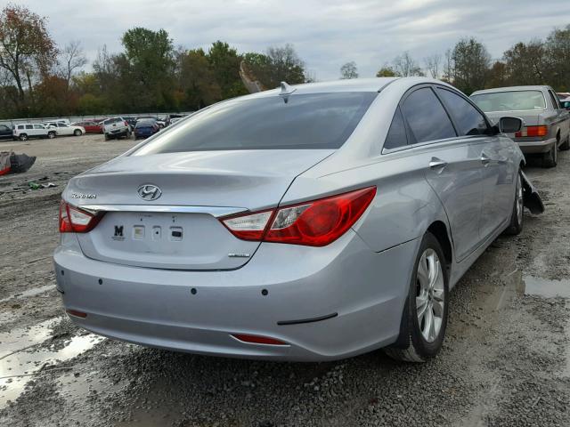 5NPEC4AC5BH098994 - 2011 HYUNDAI SONATA SE SILVER photo 4