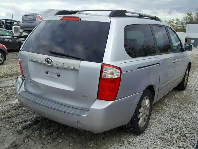 KNDMB233366030788 - 2006 KIA SEDONA EX SILVER photo 4