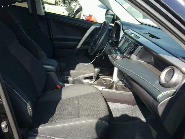 2T3WFREV0JW439245 - 2018 TOYOTA RAV4 ADVEN BLACK photo 5