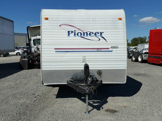 1EB1T192046006372 - 2004 PION TRAILER WHITE photo 2