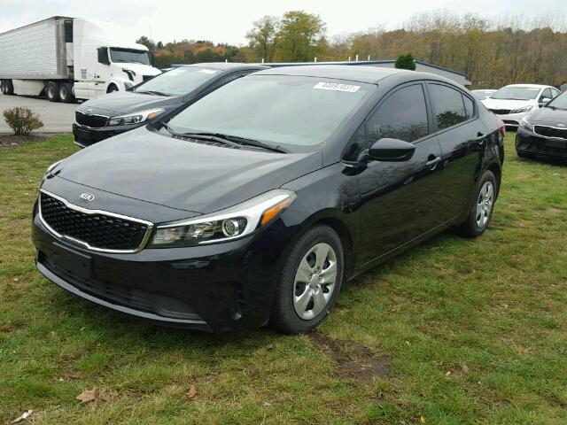 3KPFK4A75HE104946 - 2017 KIA FORTE BLACK photo 2