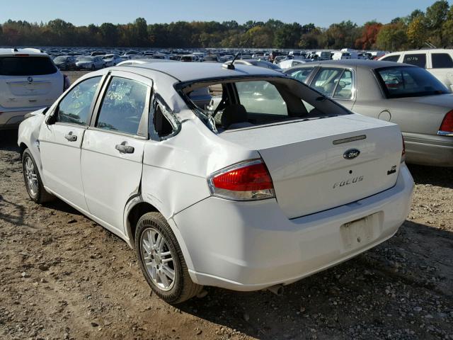 1FAHP35N98W115229 - 2008 FORD FOCUS WHITE photo 3