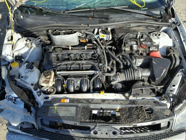 1FAHP35N98W115229 - 2008 FORD FOCUS WHITE photo 7