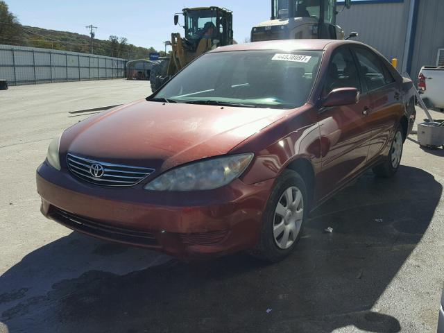 4T1BE32K55U076481 - 2005 TOYOTA CAMRY LE MAROON photo 2