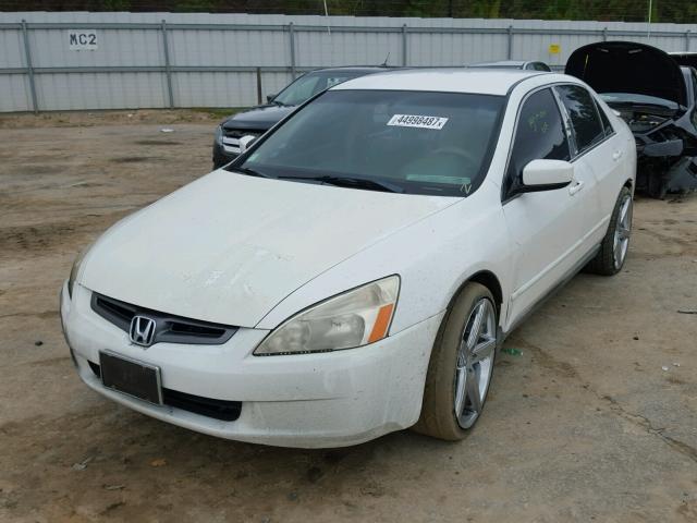 1HGCM56455A114720 - 2005 HONDA ACCORD LX WHITE photo 2