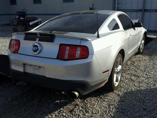 1ZVBP8CF0C5267842 - 2012 FORD MUSTANG GT SILVER photo 4