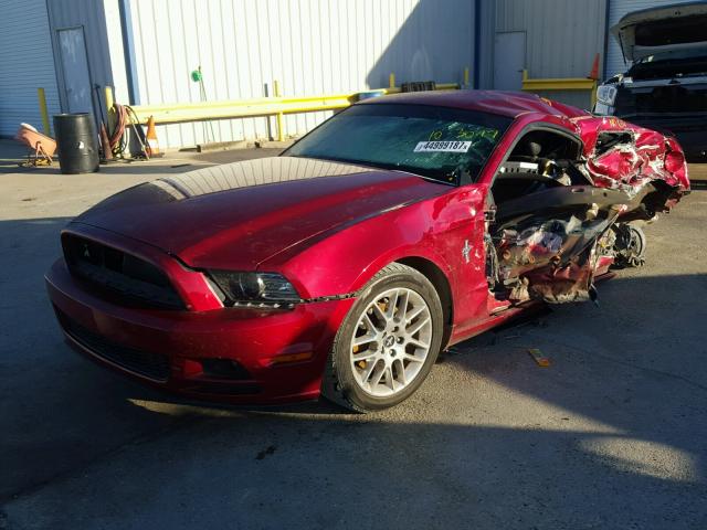 1ZVBP8AM8E5206890 - 2014 FORD MUSTANG RED photo 2