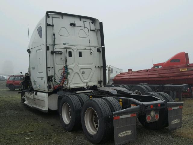 1FUJGLDR6CSBC7412 - 2012 FREIGHTLINER CASCADIA 1 WHITE photo 3