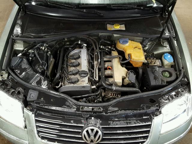 WVWVD63B32E406015 - 2002 VOLKSWAGEN PASSAT GLS GREEN photo 7