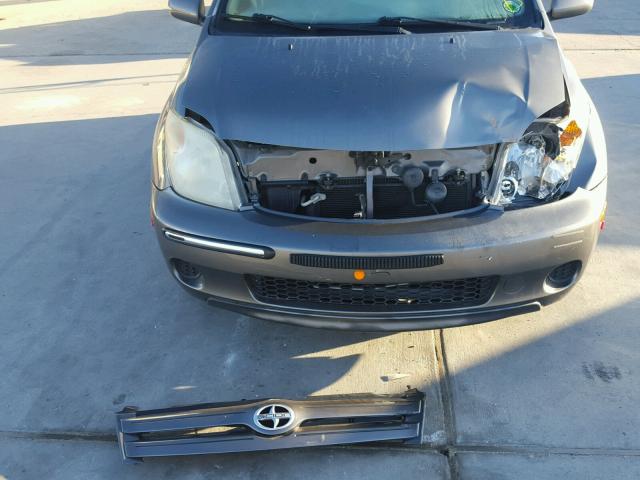 JTKKT624640062133 - 2004 TOYOTA SCION XA SILVER photo 9