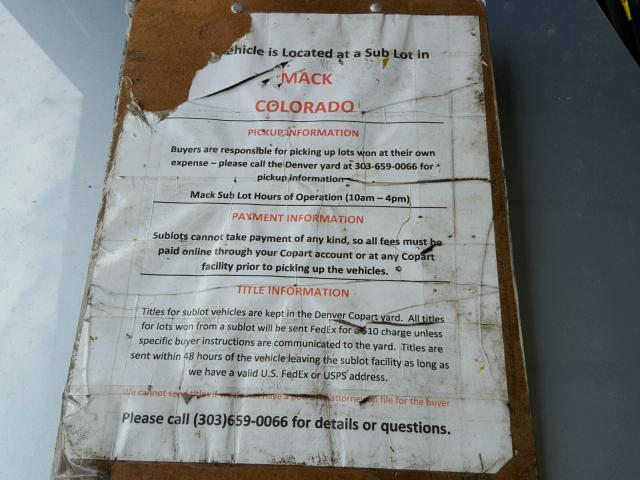 3VWCD21C92M447090 - 2002 VOLKSWAGEN NEW BEETLE 橙色 照片 9