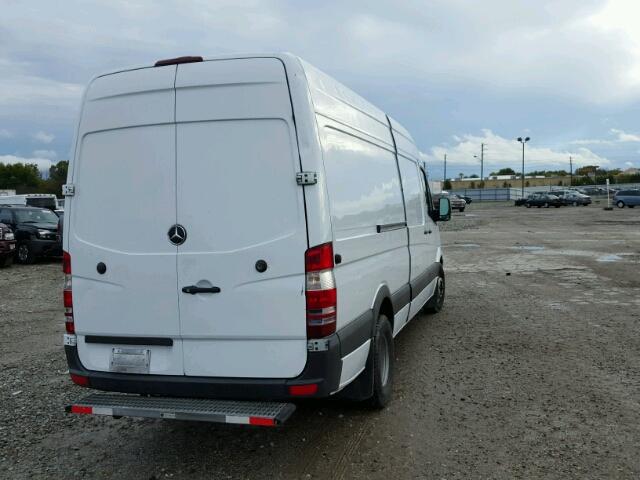 WD3PF4CC1C5620822 - 2012 MERCEDES-BENZ SPRINTER WHITE photo 4