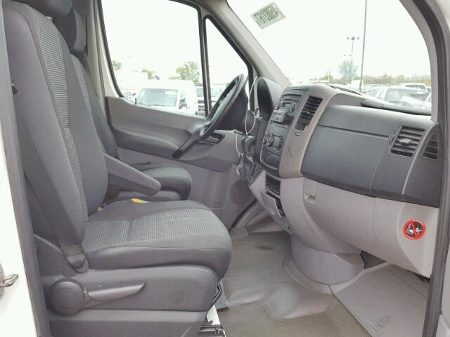 WD3PF4CC1C5620822 - 2012 MERCEDES-BENZ SPRINTER WHITE photo 5