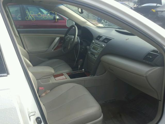 4T1BE46K29U823086 - 2009 TOYOTA CAMRY BASE თეთრი ფოტო 5