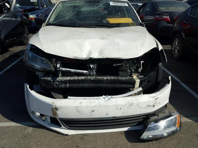 3VW2K7AJ2EM209311 - 2014 VOLKSWAGEN JETTA BASE 白色 照片 9