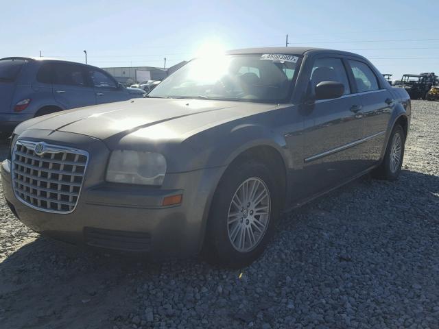 2C3KA43D89H539376 - 2009 CHRYSLER 300 GRAY photo 2