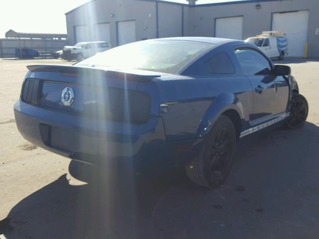 1ZVHT80N195106457 - 2009 FORD MUSTANG BLUE photo 4